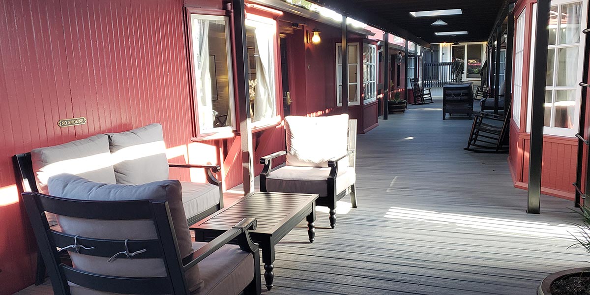 Seating Area at Napa Valley Railway Inn