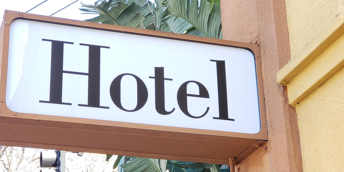 Napa Valley Hotel and Suites Sign